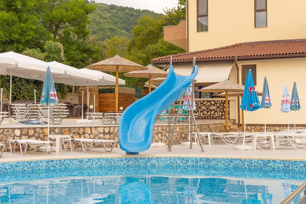 Eco Hotel Momata Kolarovo Exterior photo